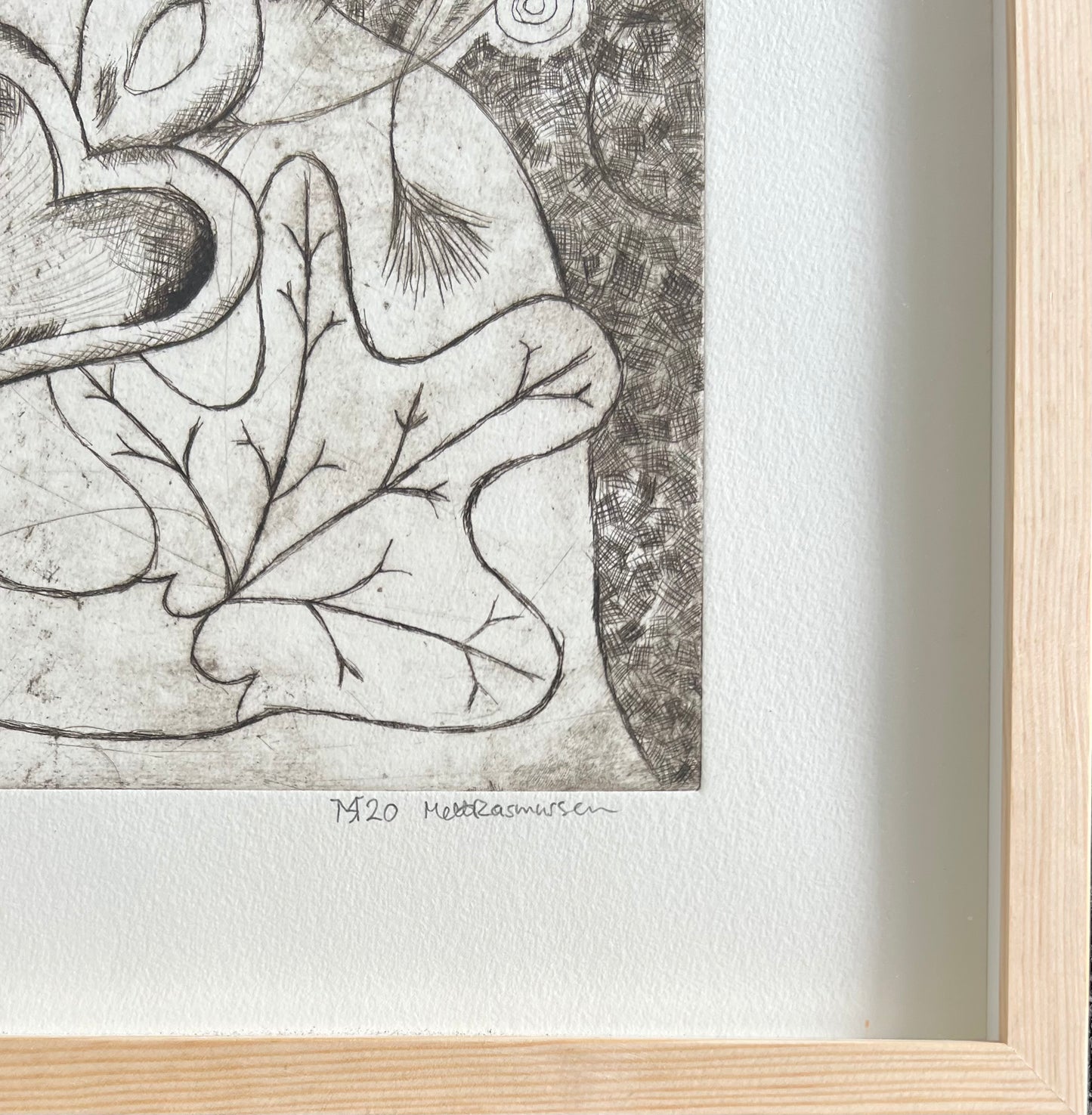 Mette Rasmussen. “Kvinde med kærlighedsske”, 2020